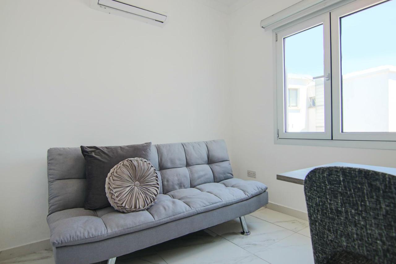Appartement Phaedrus Living: Seaside Luxury Flat Lighthouse 66 à Paphos Extérieur photo